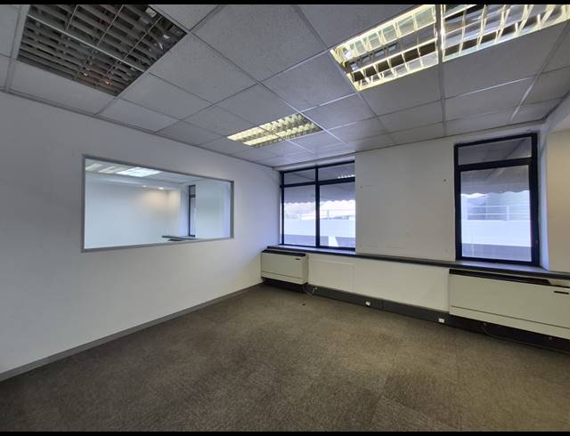 211M² OFFICE TO LET IN ROSEBANK